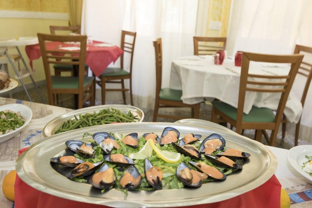 Hotel Giannella Rimini Exterior photo