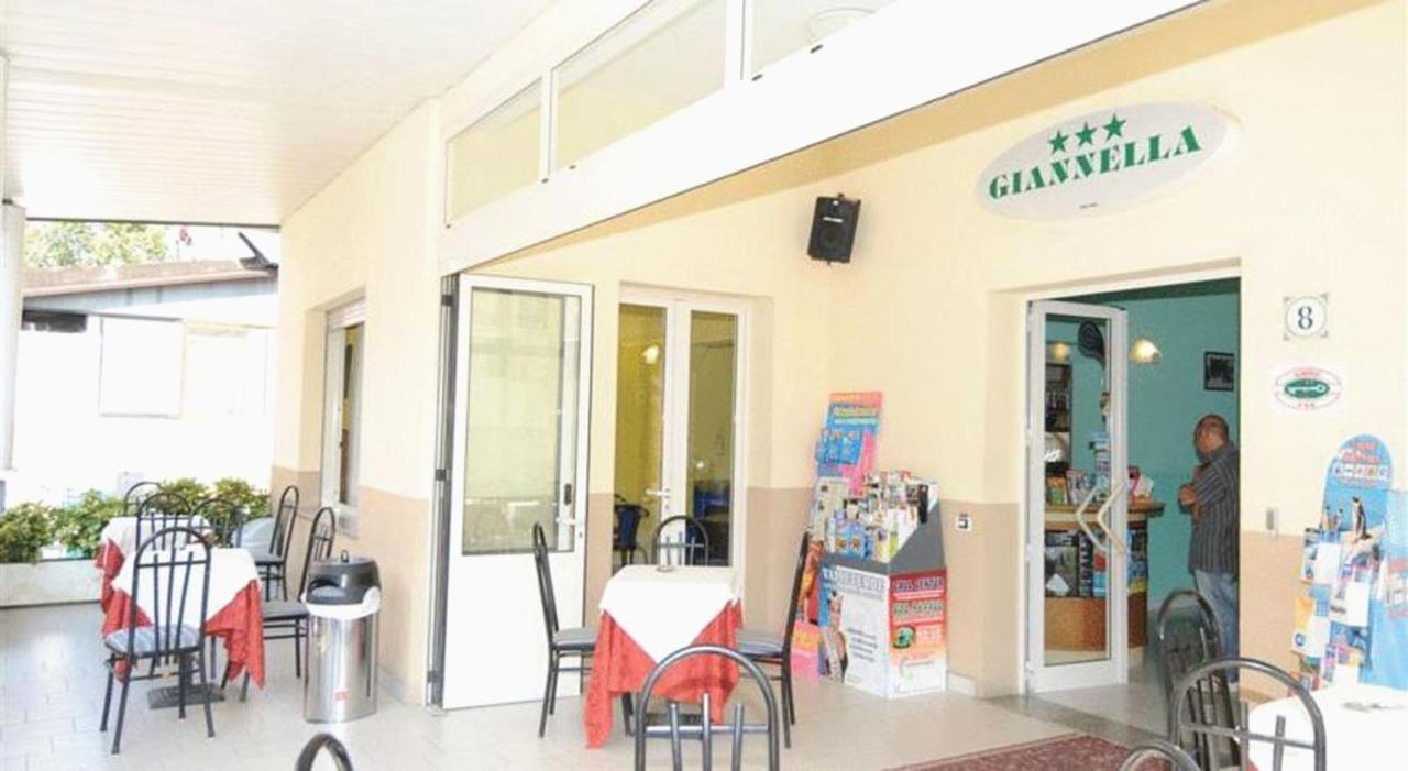 Hotel Giannella Rimini Exterior photo