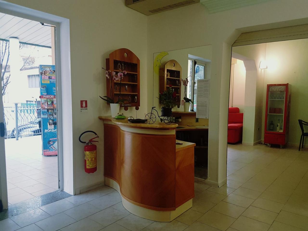 Hotel Giannella Rimini Exterior photo
