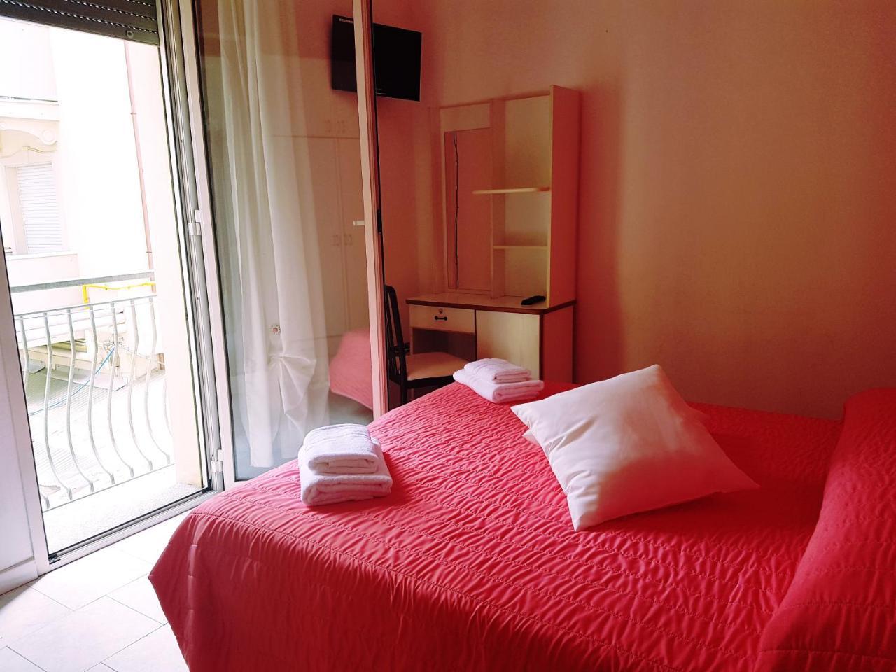 Hotel Giannella Rimini Exterior photo